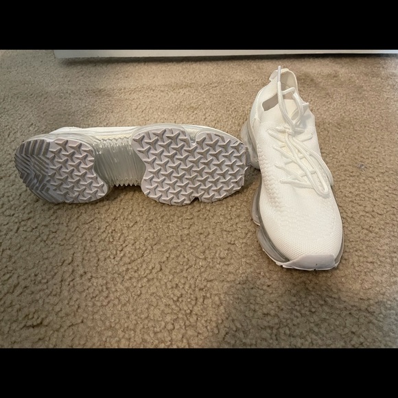 Ashlyn X Shop Hopes Sneakers - Picture 4 of 4